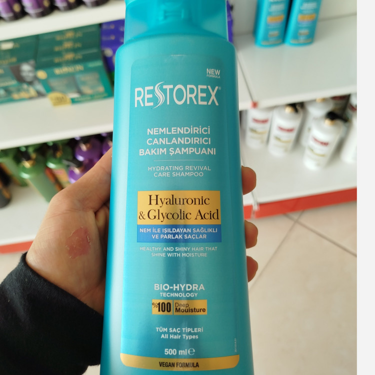 شامپو RESTOREX حاوی هیالورونیک اسید
